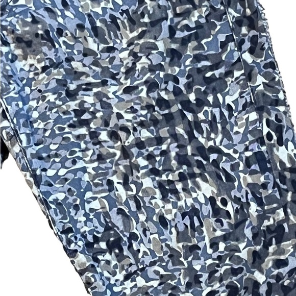 Cabi Modern Camo skinny jeans #604 EUC - Picture 6 of 6